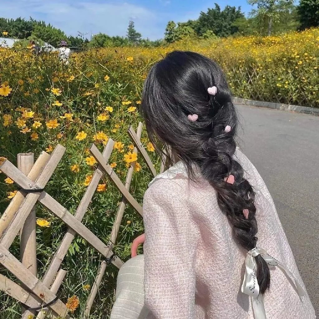 三屈式海报